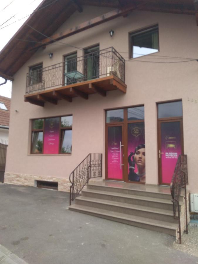 Cazare Regim Hotelier Zărneşti Exteriér fotografie