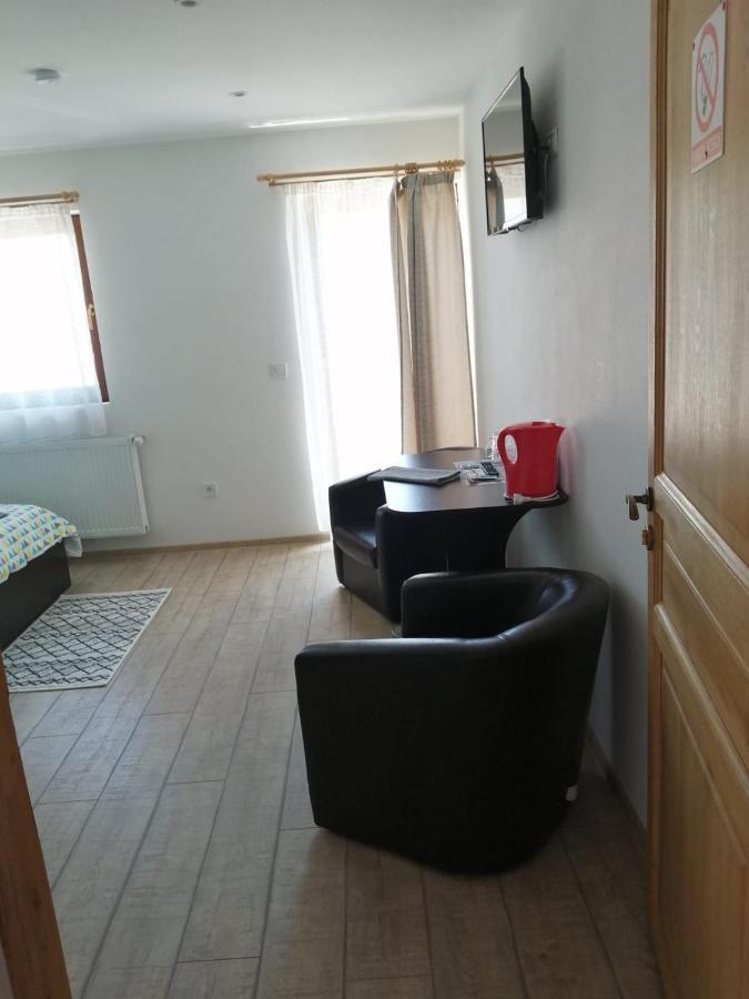 Cazare Regim Hotelier Zărneşti Exteriér fotografie